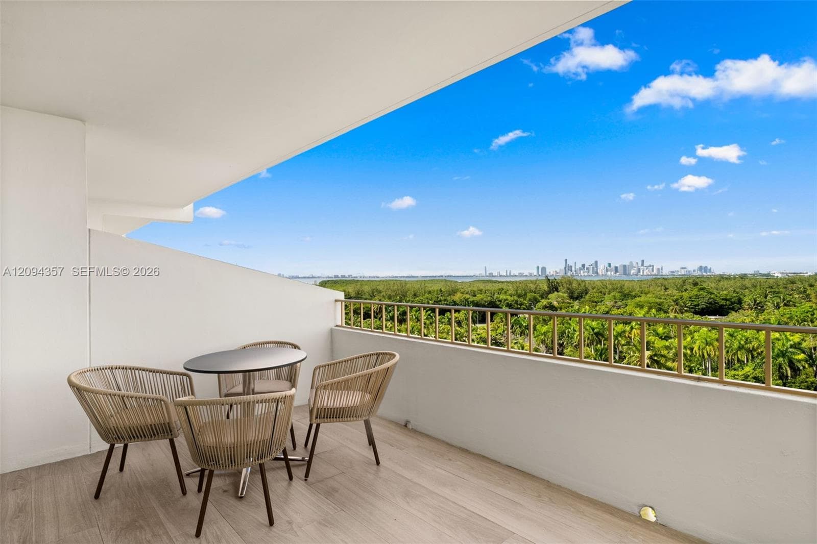 Commodore Club West · #1002 in Key Biscayne - Photo 17