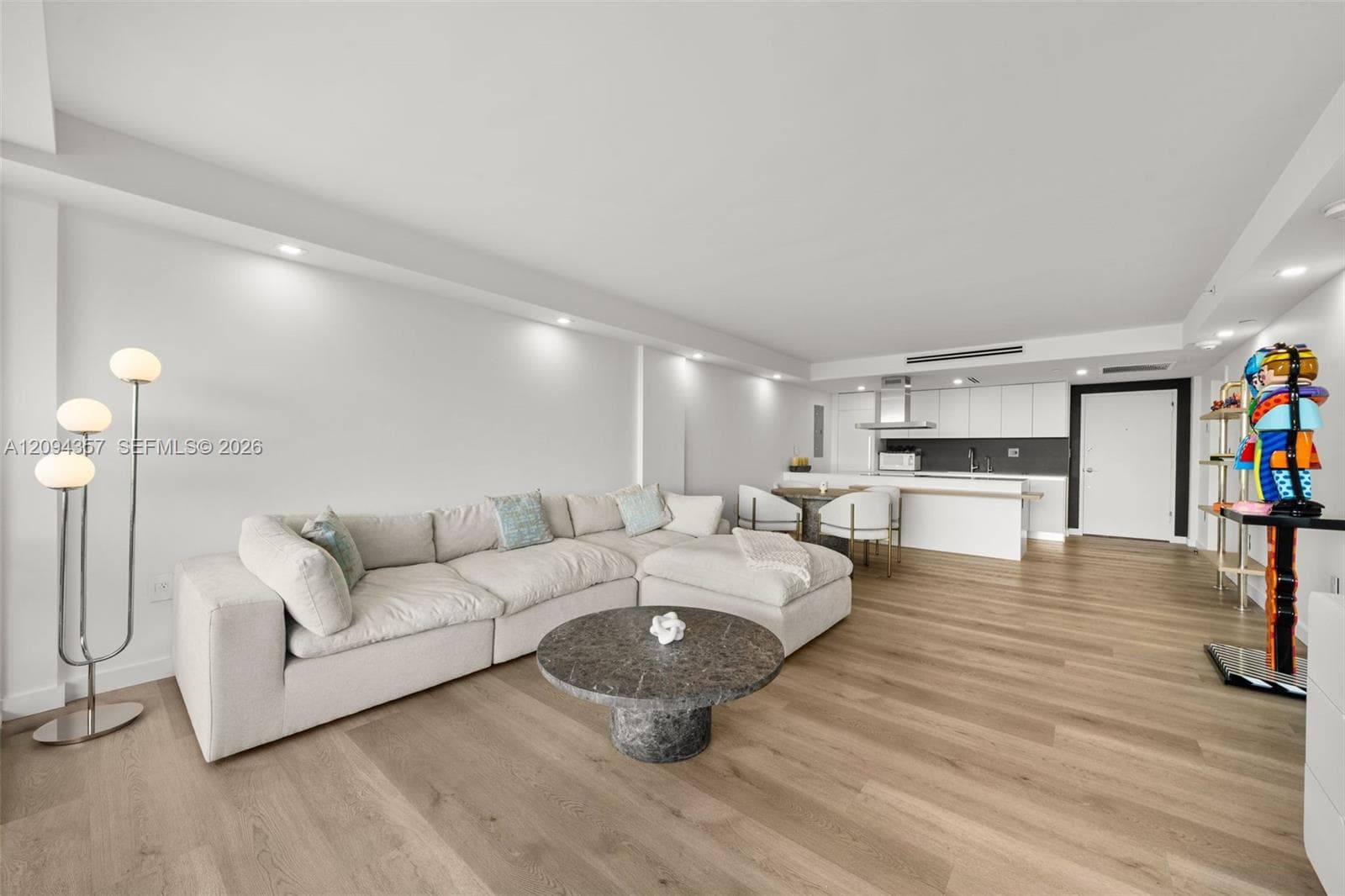 Commodore Club West · #1002 in Key Biscayne - Photo 7