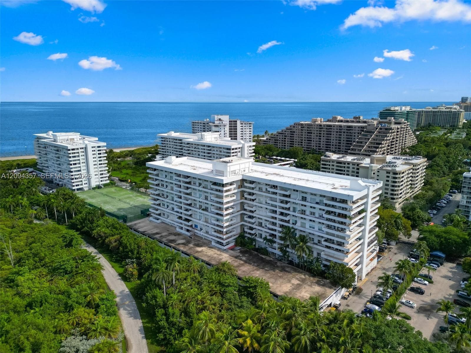 Commodore Club West · #1002 in Key Biscayne - Photo 30