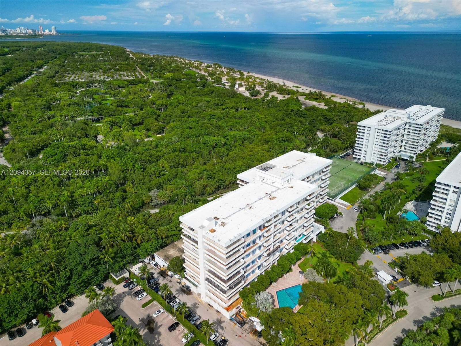 Commodore Club West · #1002 in Key Biscayne - Photo 33
