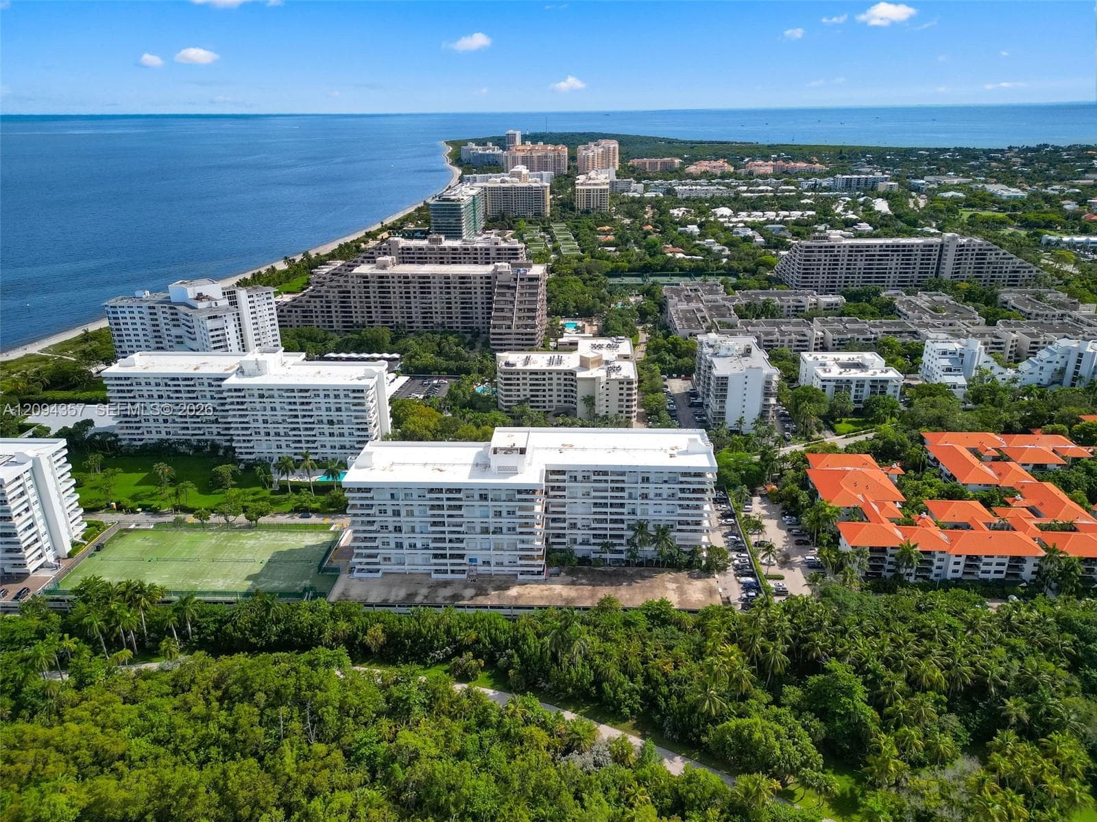 Commodore Club West · #1002 in Key Biscayne - Photo 37