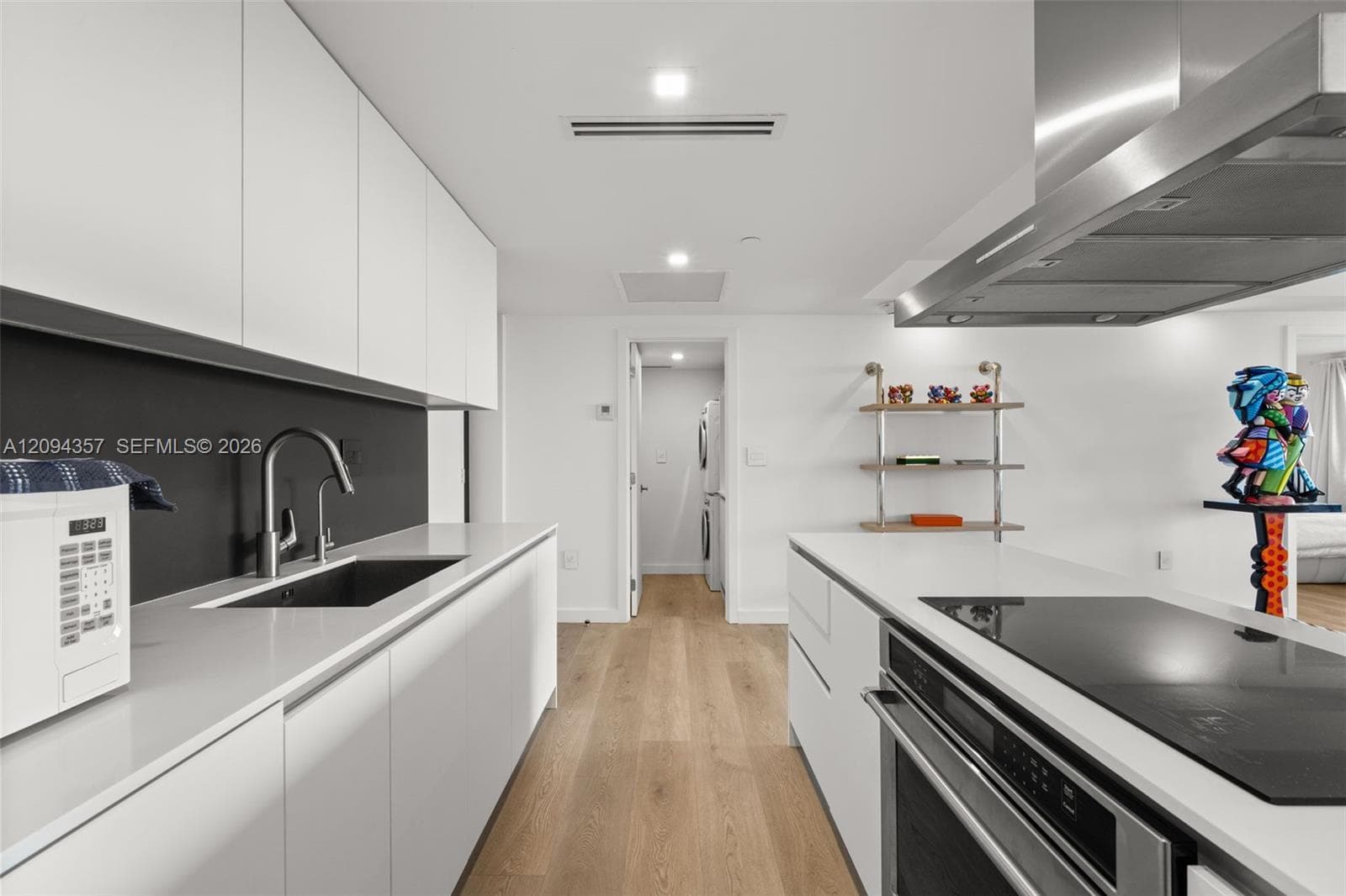 Commodore Club West · #1002 in Key Biscayne - Photo 11