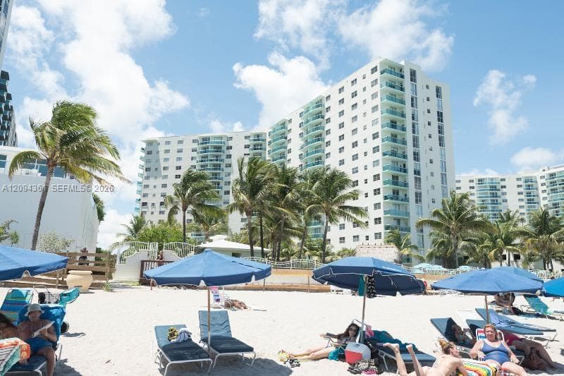 TIDES ON HOLLYWOOD BEACH · #10B in Hollywood - Photo 8