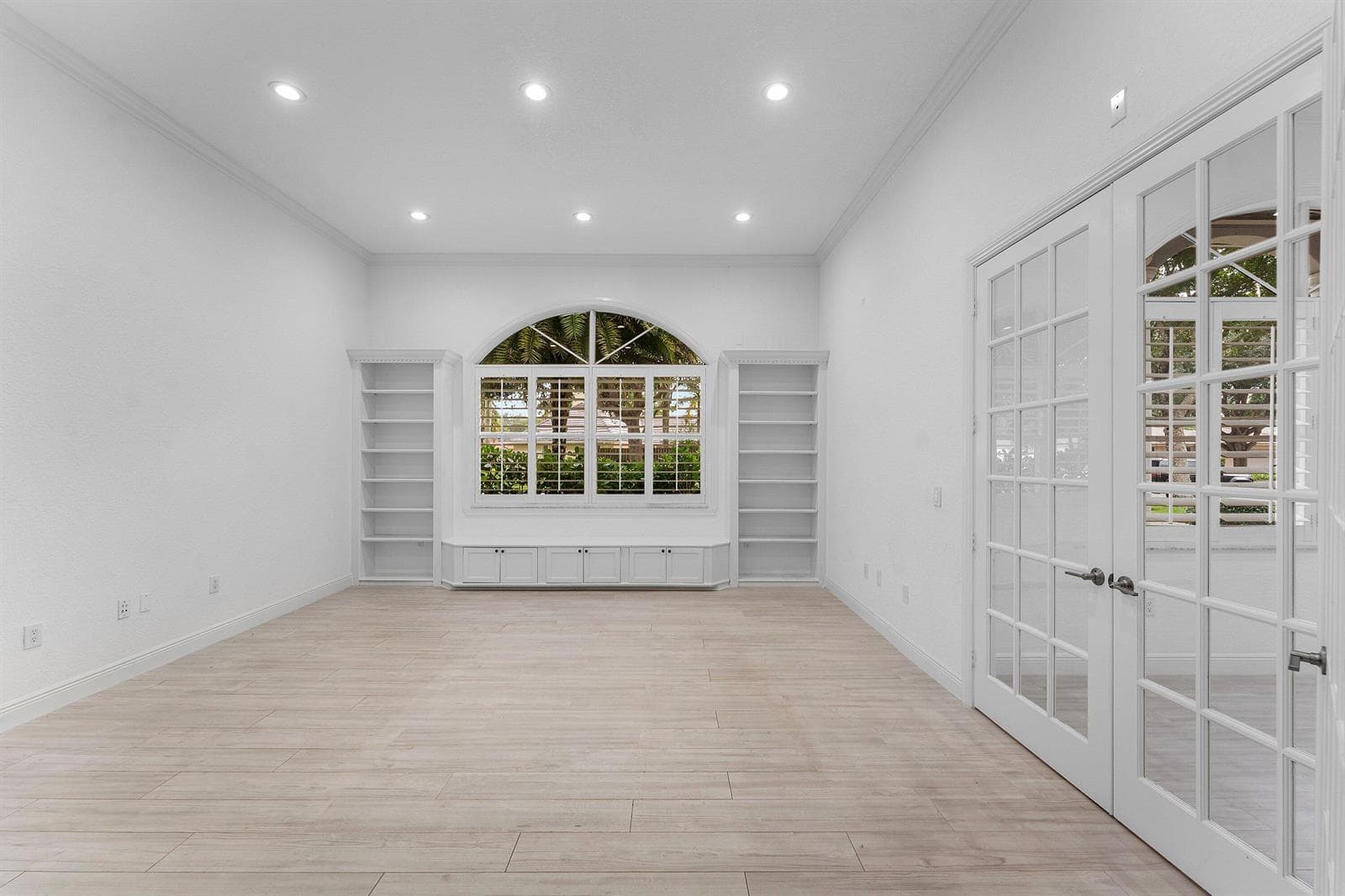 025-6821NorthGrandeDrive-BocaRaton-FL-33