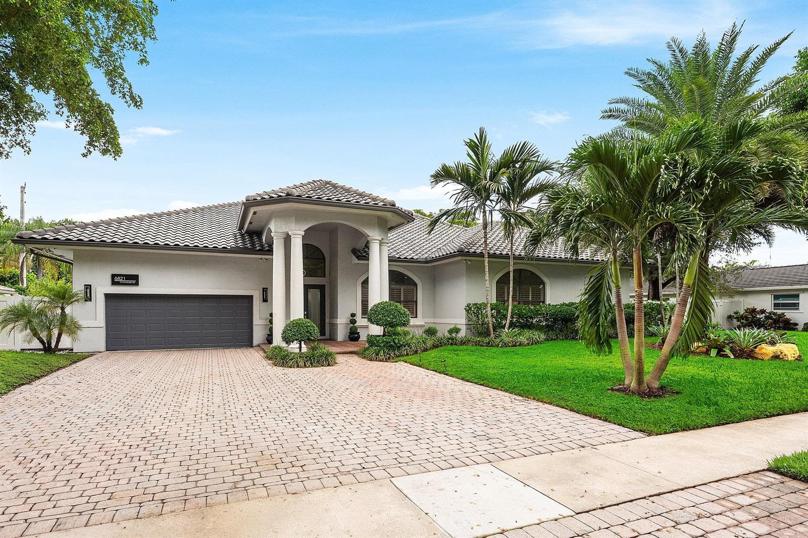 003-6821NorthGrandeDrive-BocaRaton-FL-33