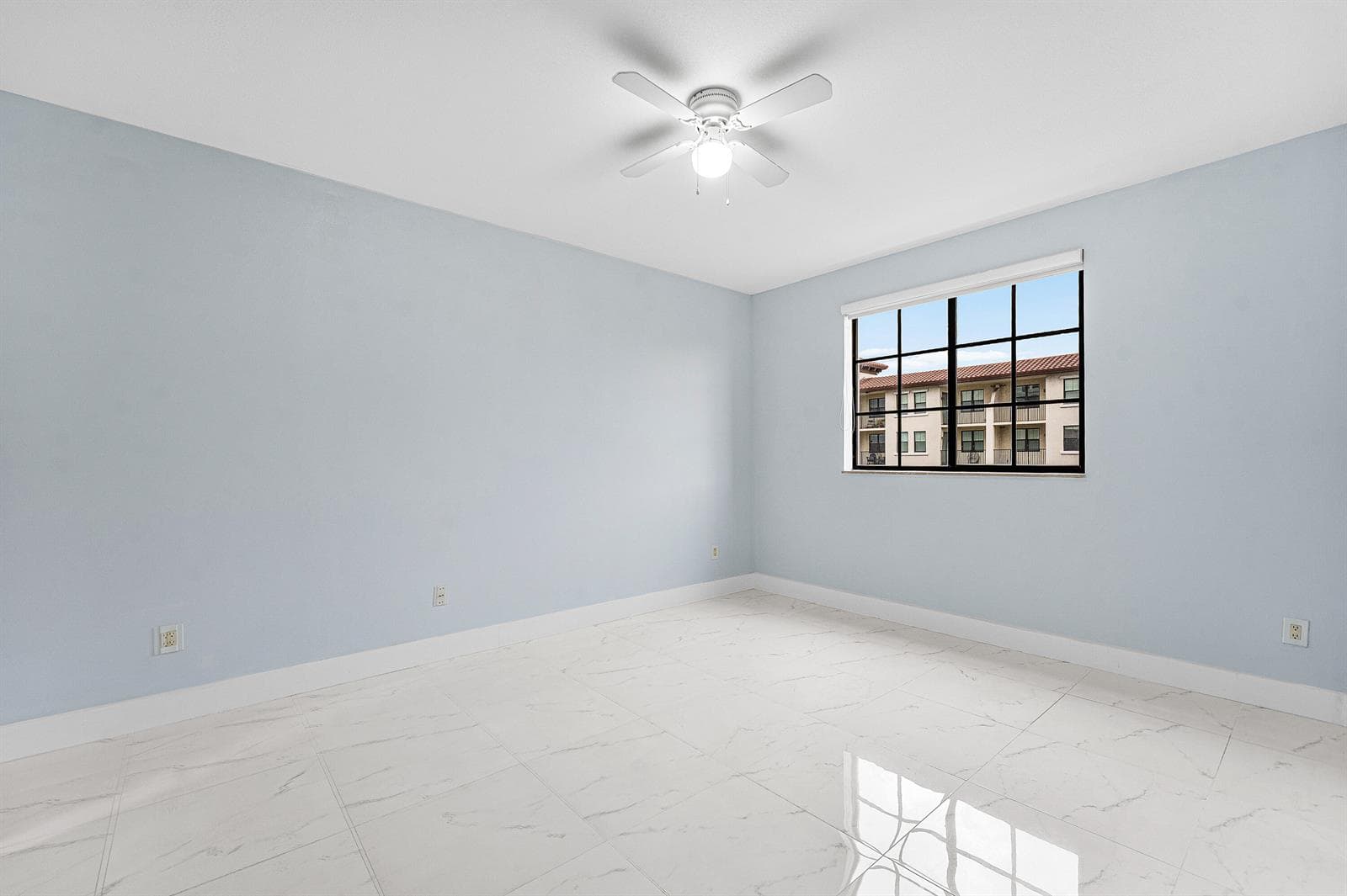 021-233SouthFederalHighway-605-BocaRaton