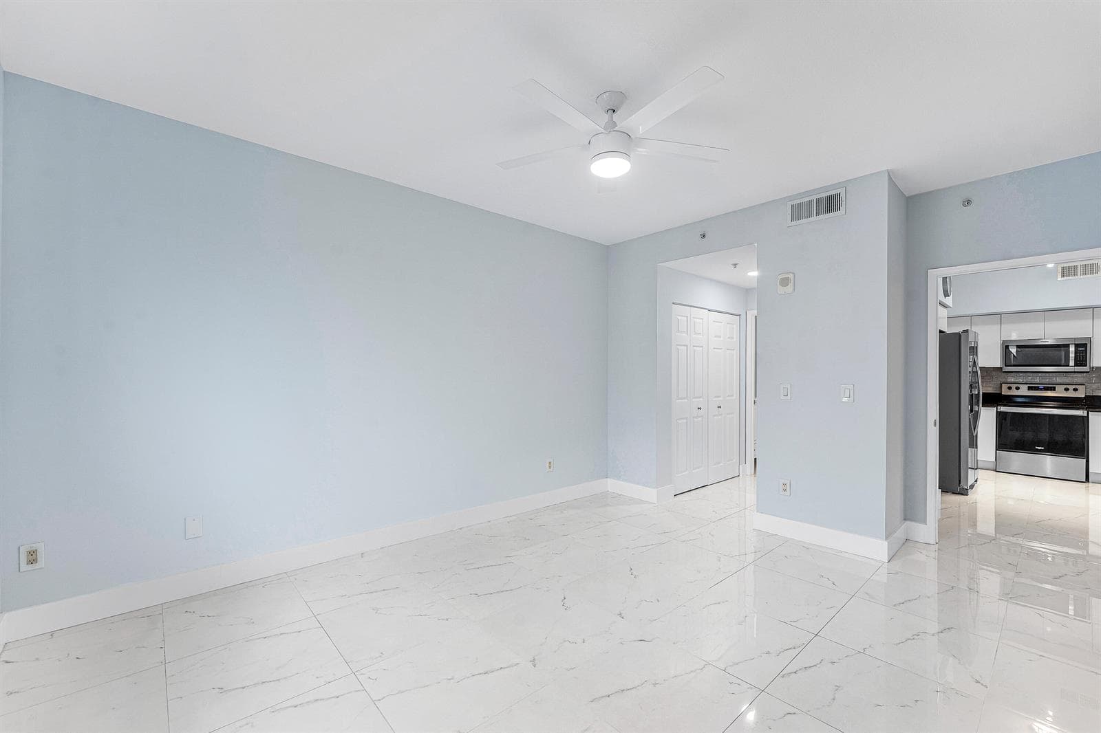 023-233SouthFederalHighway-605-BocaRaton