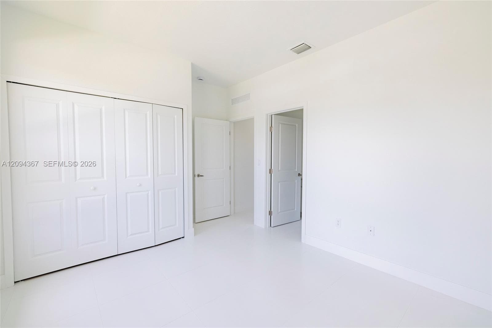 2045 SW 155th Ave photo 4