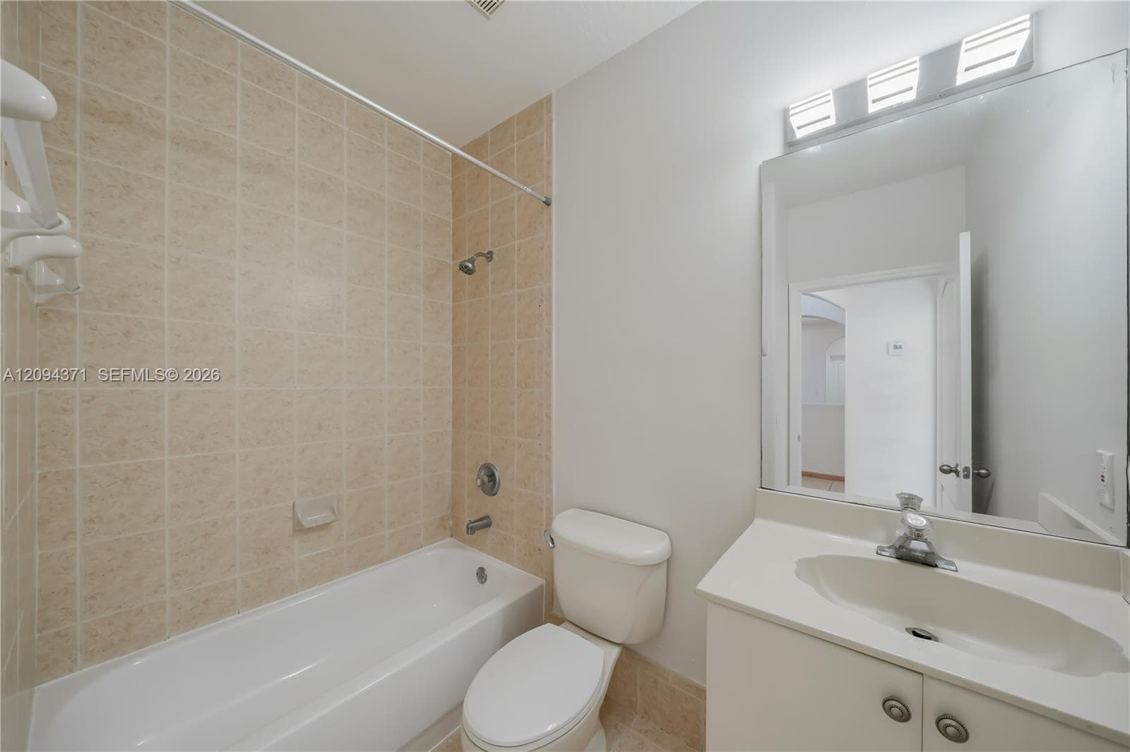 15470 SW 41st Ter photo 13