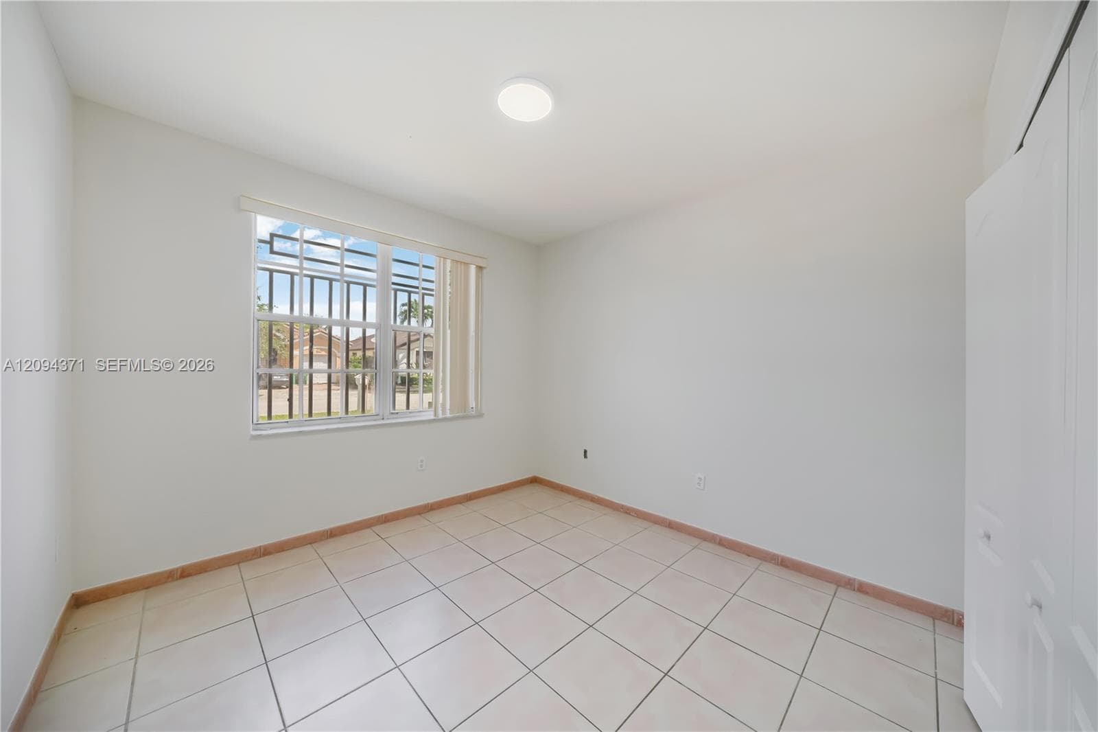 15470 SW 41st Ter photo 12