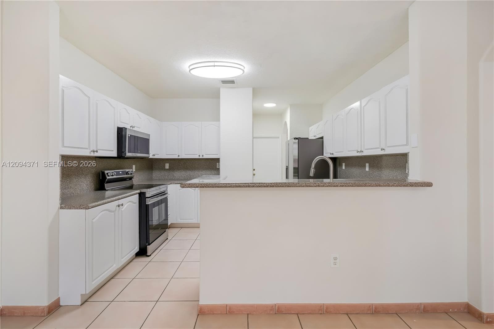 15470 SW 41st Ter photo 3