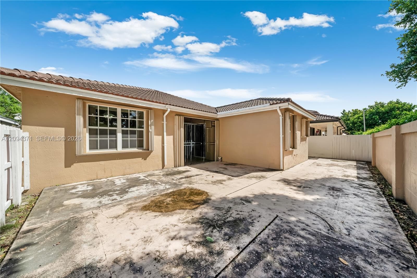 15470 SW 41st Ter photo 18