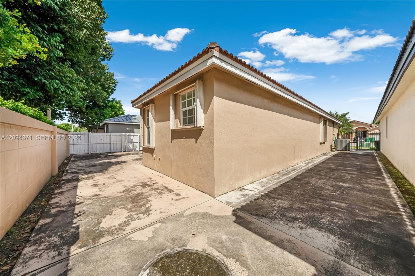 15470 SW 41st Ter photo 19