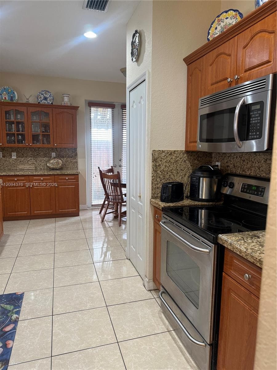 2924 SW 144th Pl photo 13