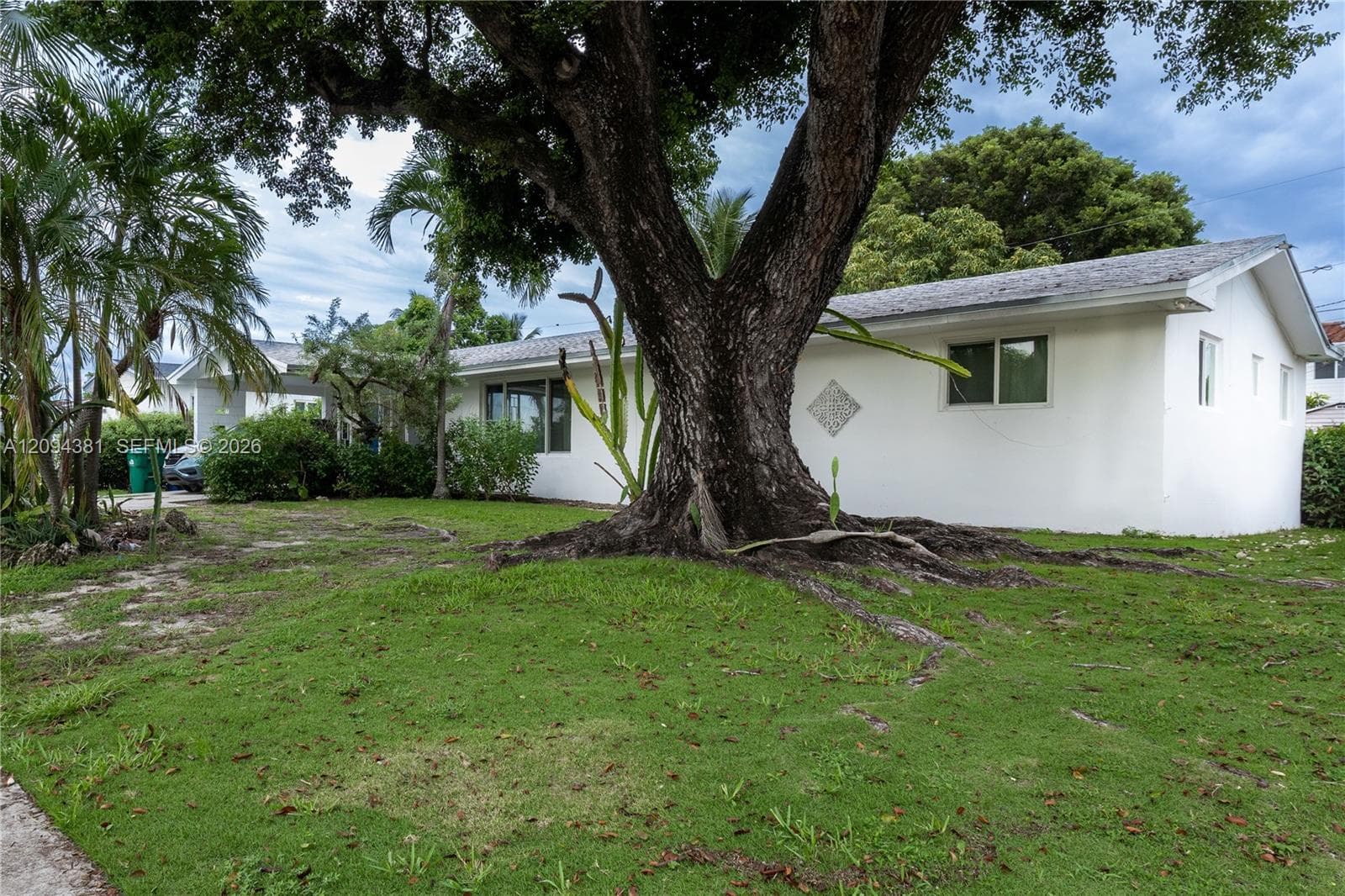 17811 SW 112th Ave photo 2