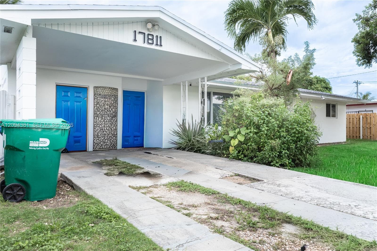 17811 SW 112th Ave photo 1