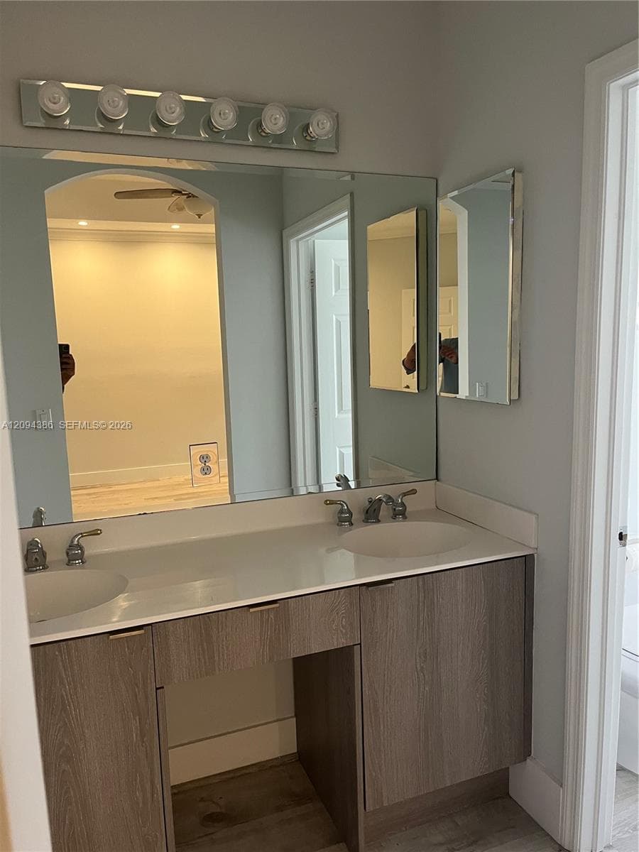 11202 NW 73rd Ter #. photo 12