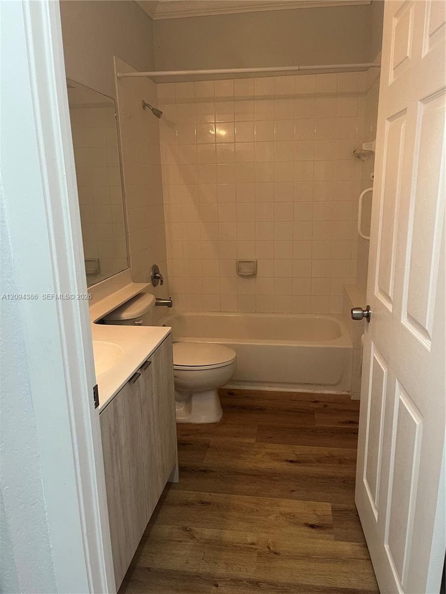 11202 NW 73rd Ter #. photo 3
