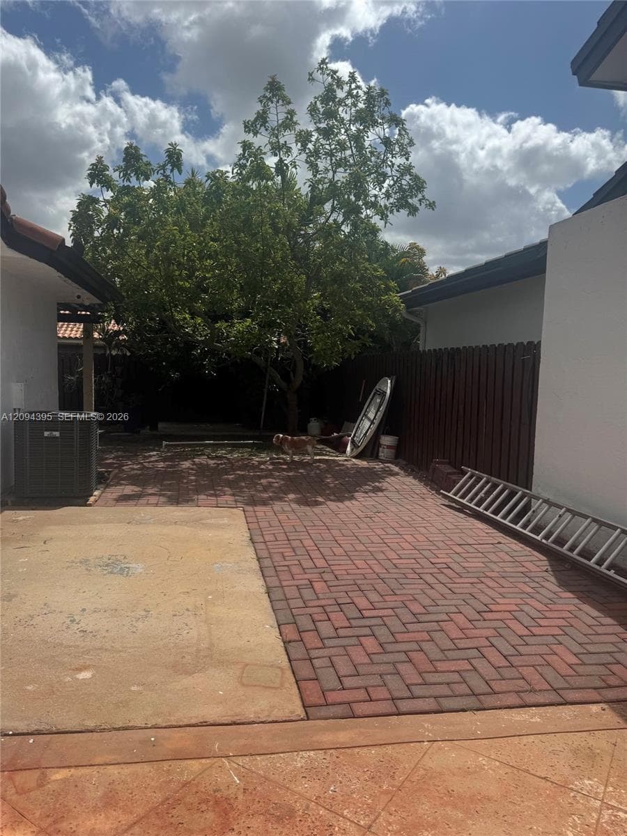 811 NW 133rd Ct photo 15