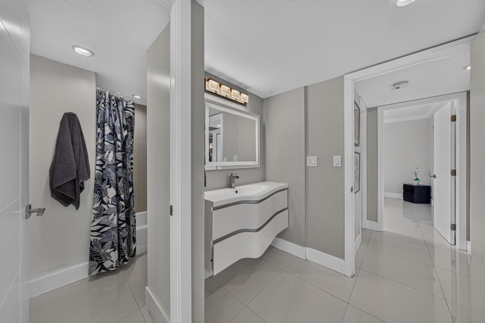 Ensuite Bath