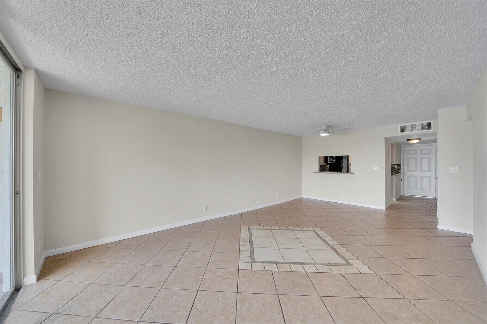 14_living room