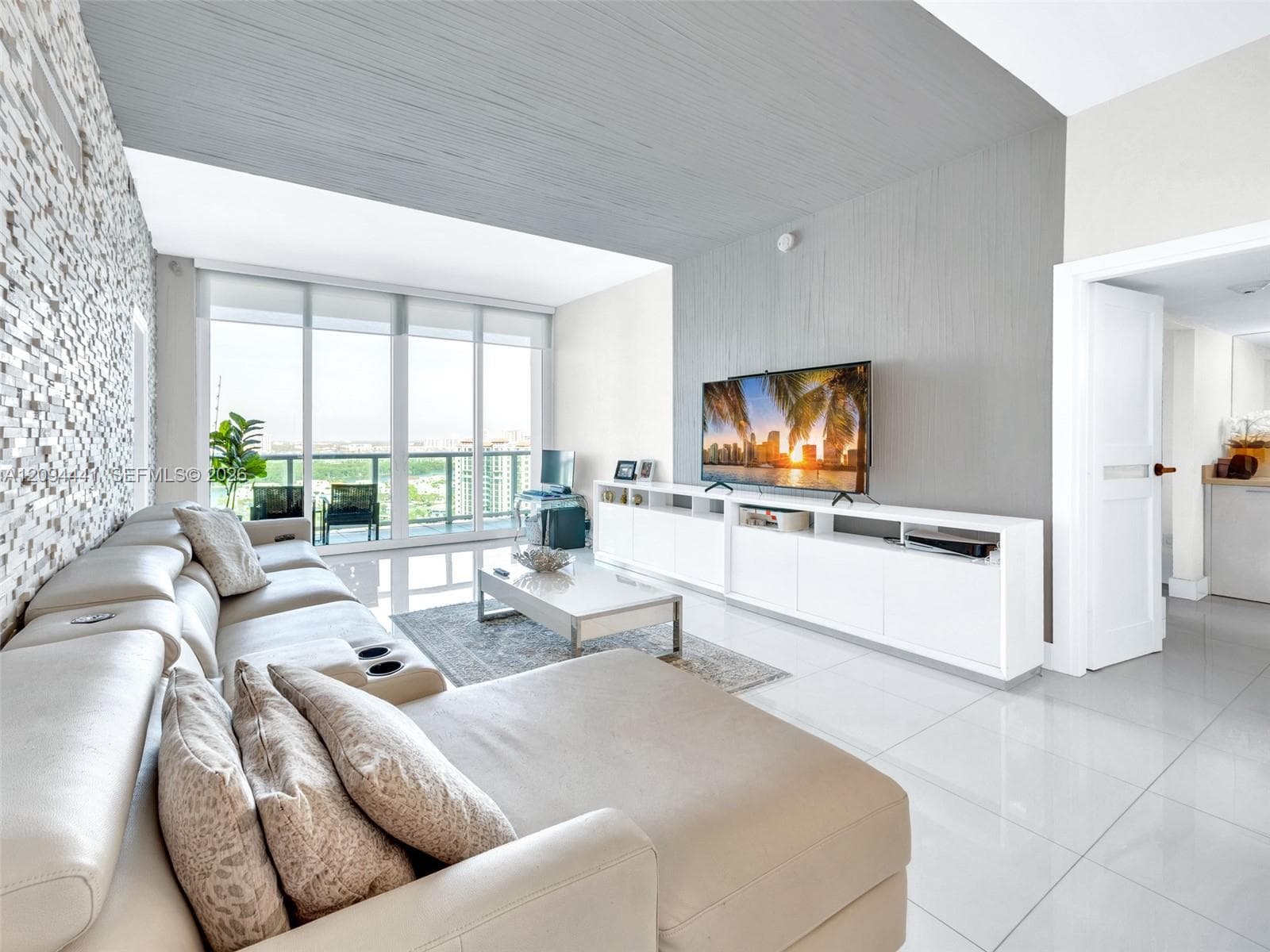 ARLEN HOUSE EAST · #PH01 in Sunny Isles Beach - Photo 3