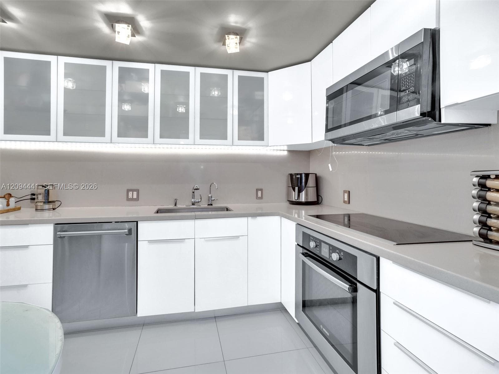 ARLEN HOUSE EAST · #PH01 in Sunny Isles Beach - Photo 8
