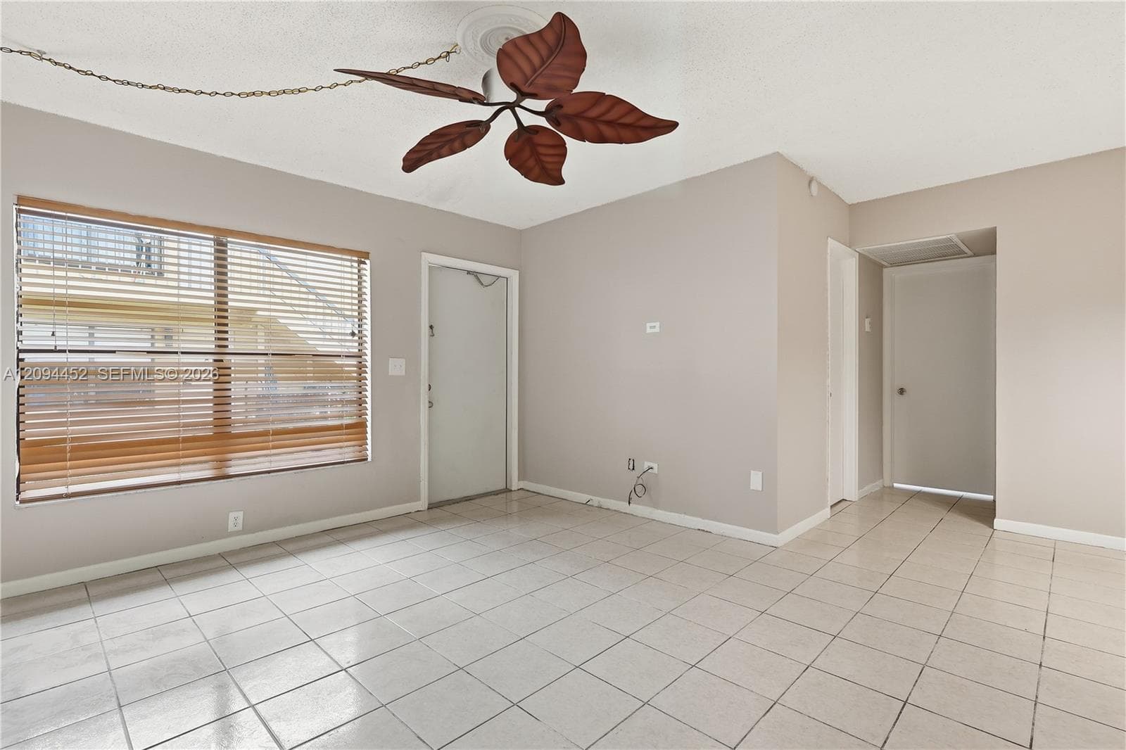 Lago Grande one Condo · #14-13 in Hialeah - Photo 9