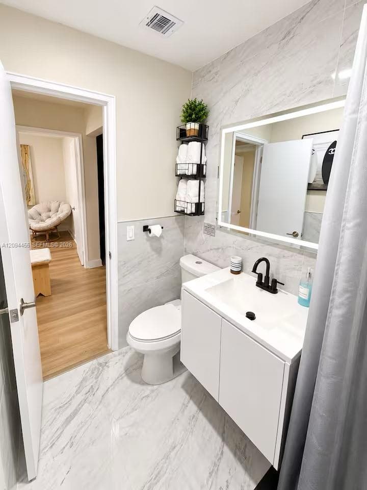 2634 Thomas St photo 11