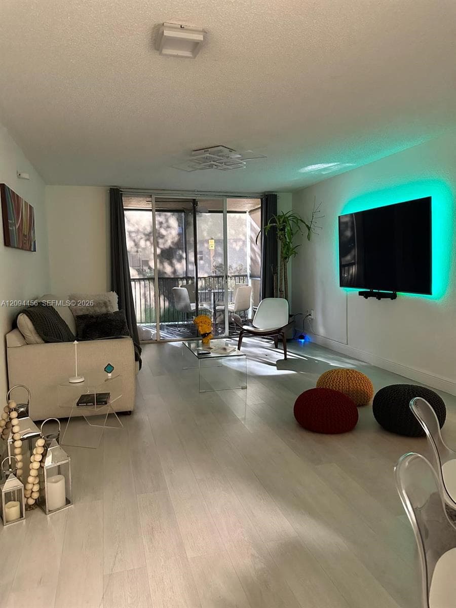 LAS VISTAS AT DORAL CONDO · #102 in Doral - Photo 3