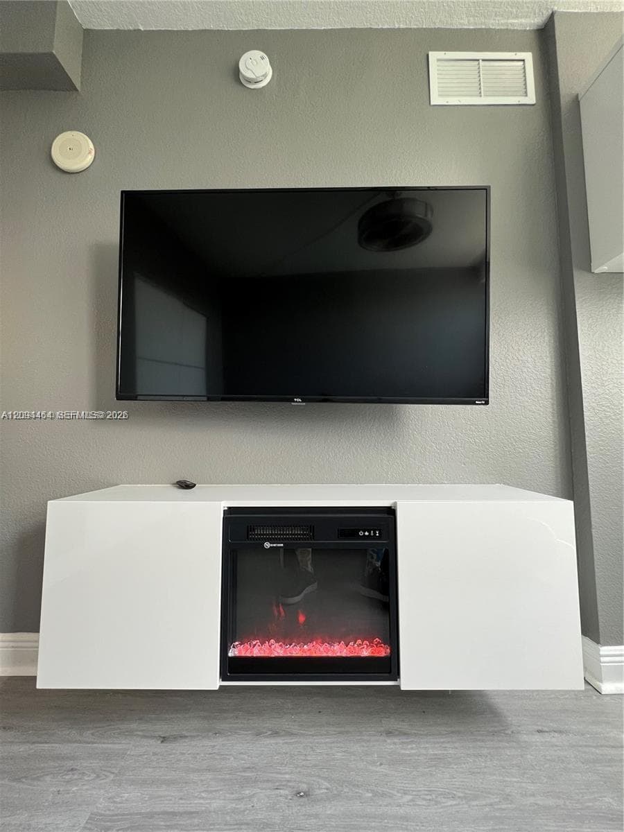 MOON BAY OF MIAMI CONDO · #608 in Miami - Photo 22
