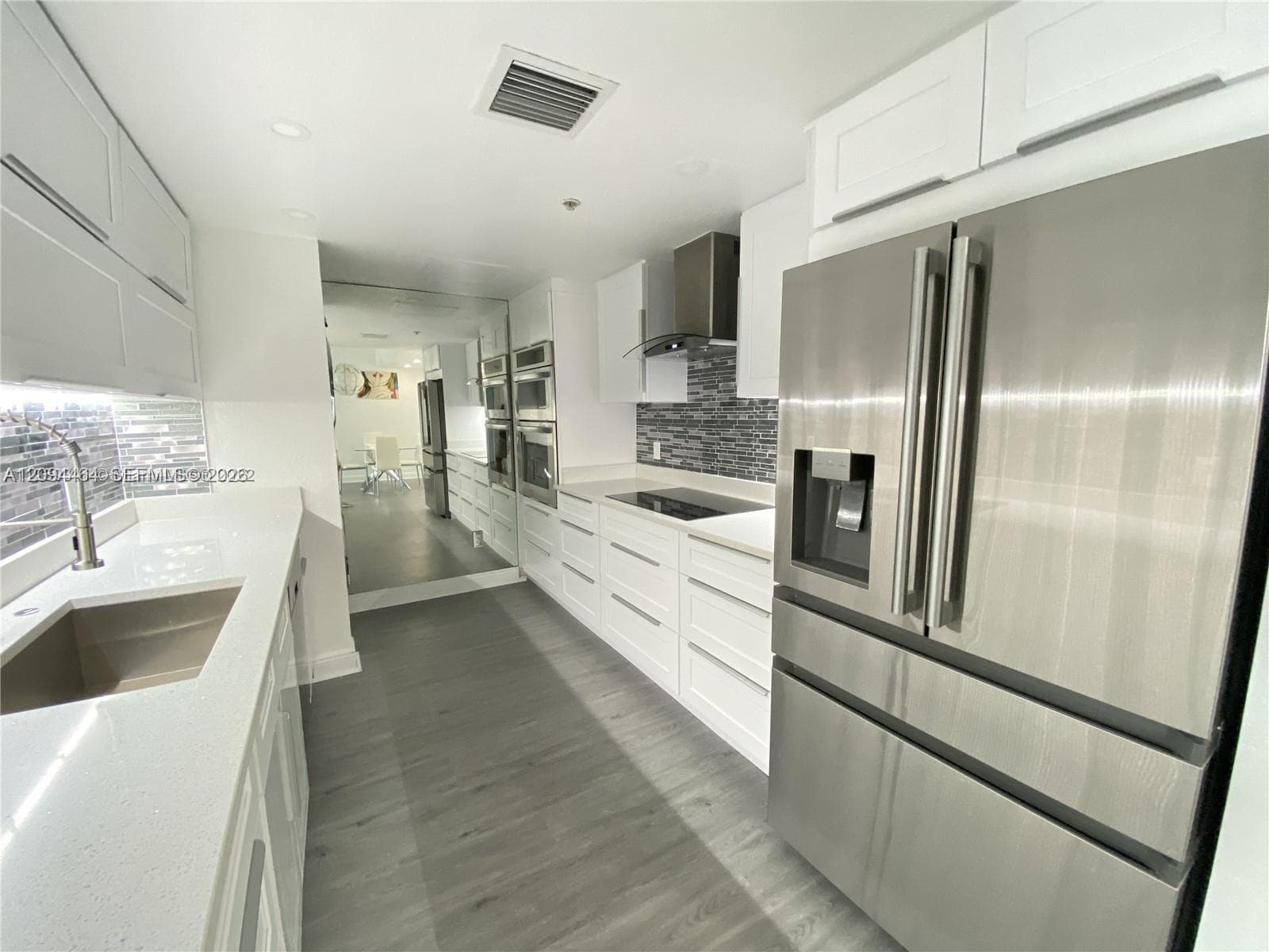 MOON BAY OF MIAMI CONDO · #608 in Miami - Photo 5