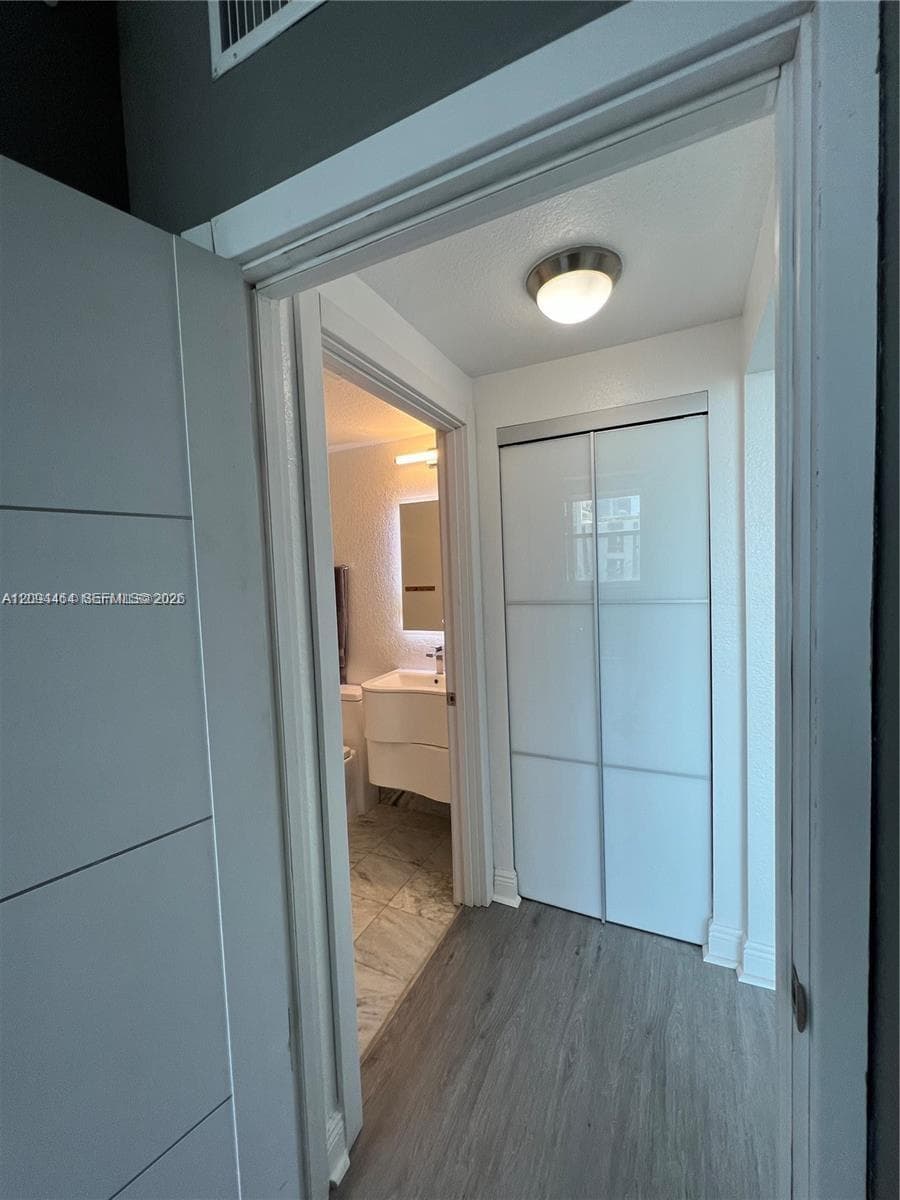 MOON BAY OF MIAMI CONDO · #608 in Miami - Photo 20