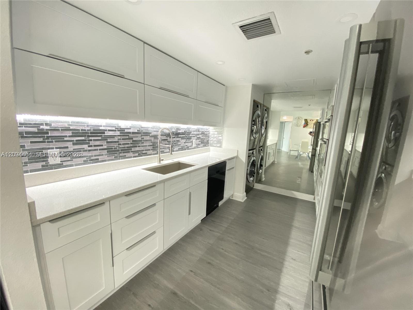 MOON BAY OF MIAMI CONDO · #608 in Miami - Photo 9