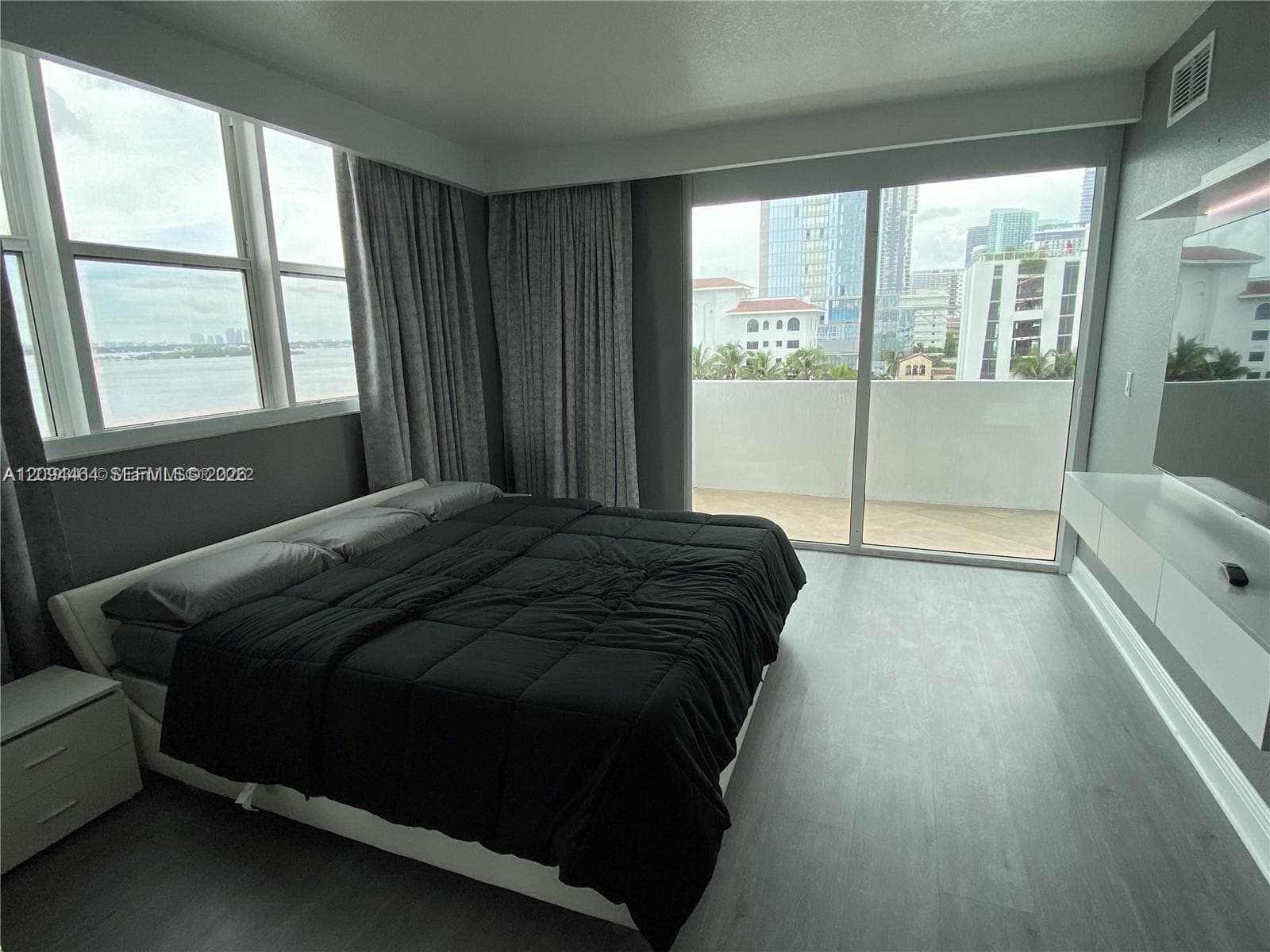 MOON BAY OF MIAMI CONDO · #608 in Miami - Photo 15
