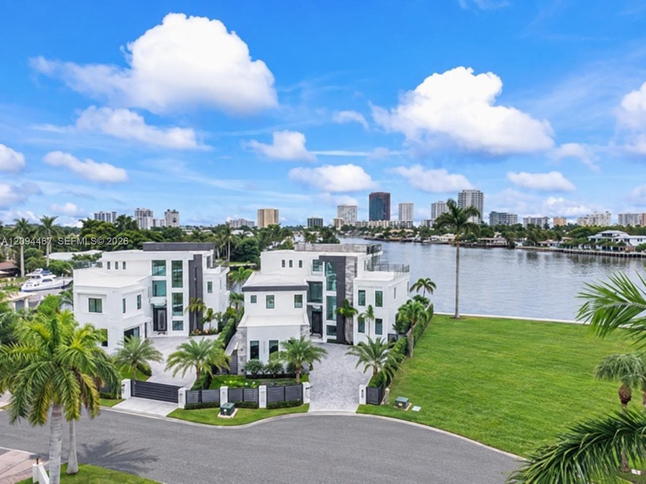 350 Circle Dr photo 6