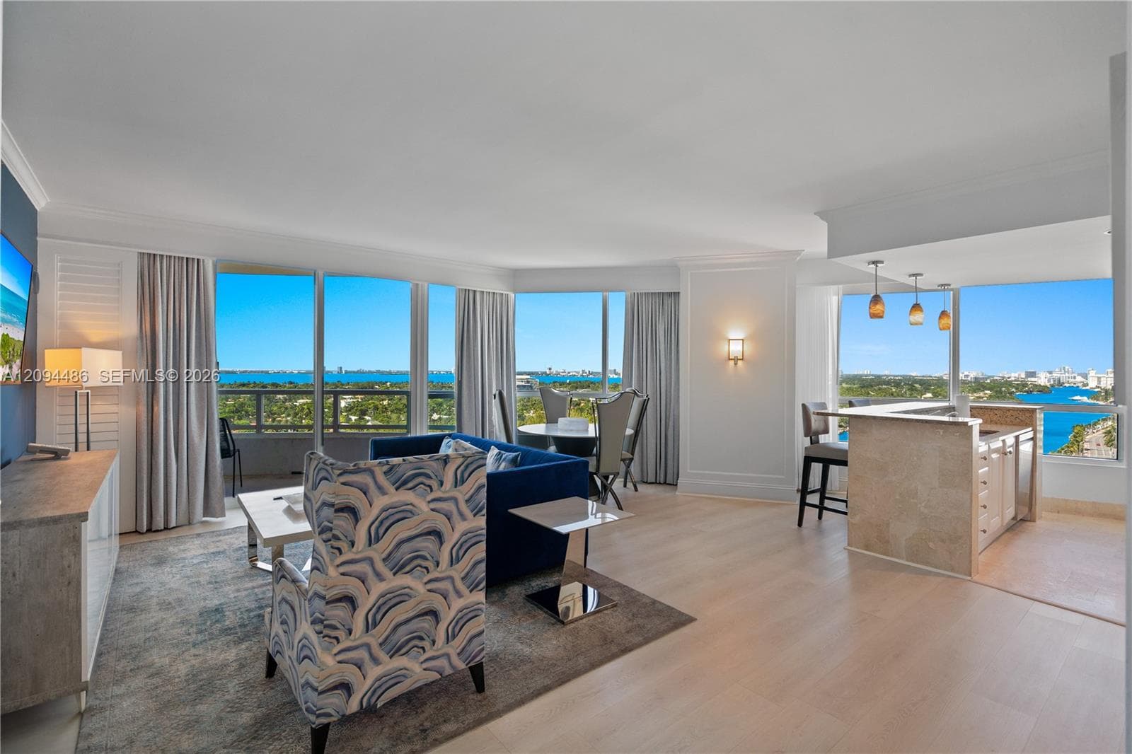 Fontainebleau Tresor · #1815 in Miami Beach - Photo 2