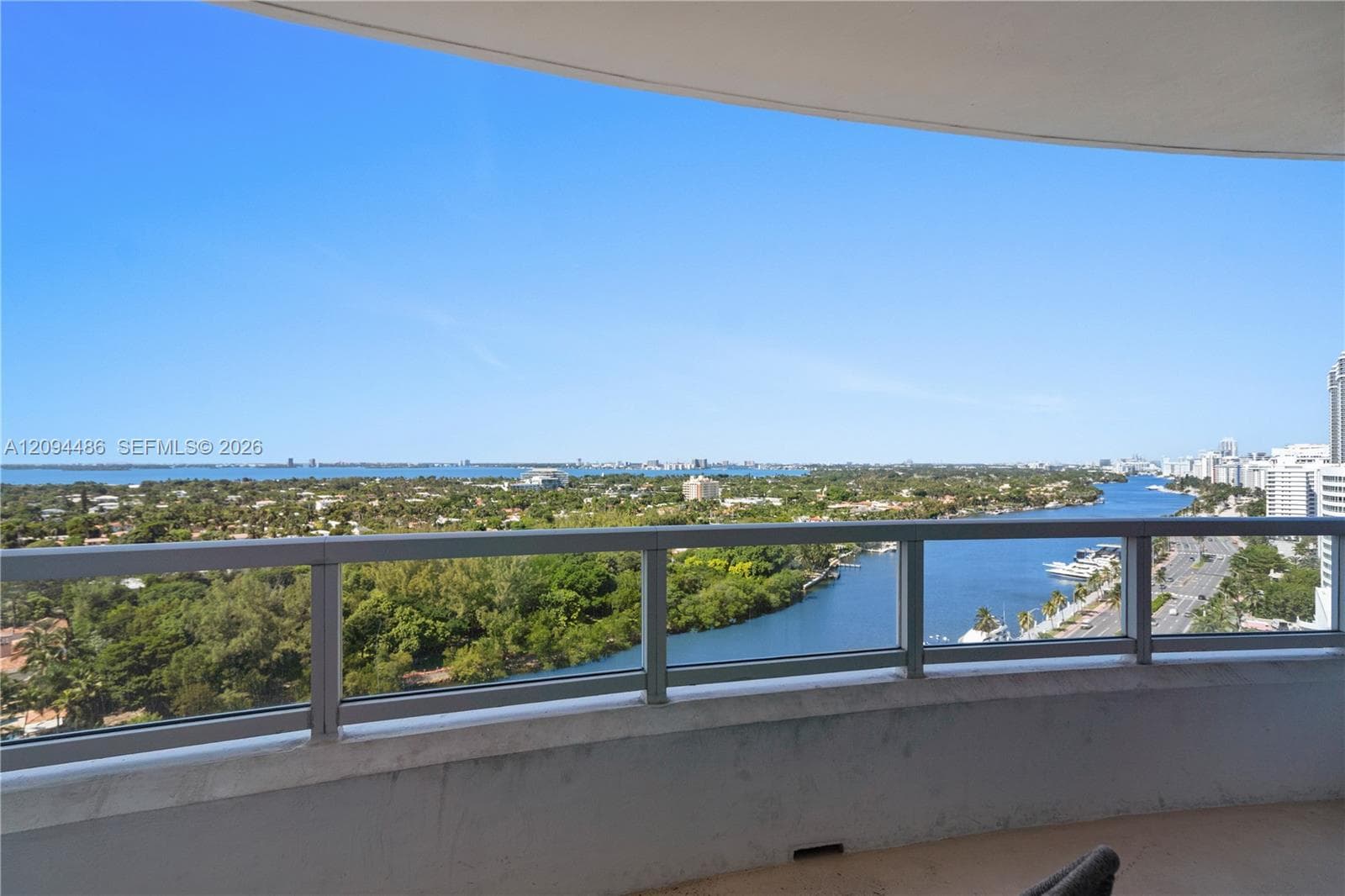Fontainebleau Tresor · #1815 in Miami Beach - Photo 8