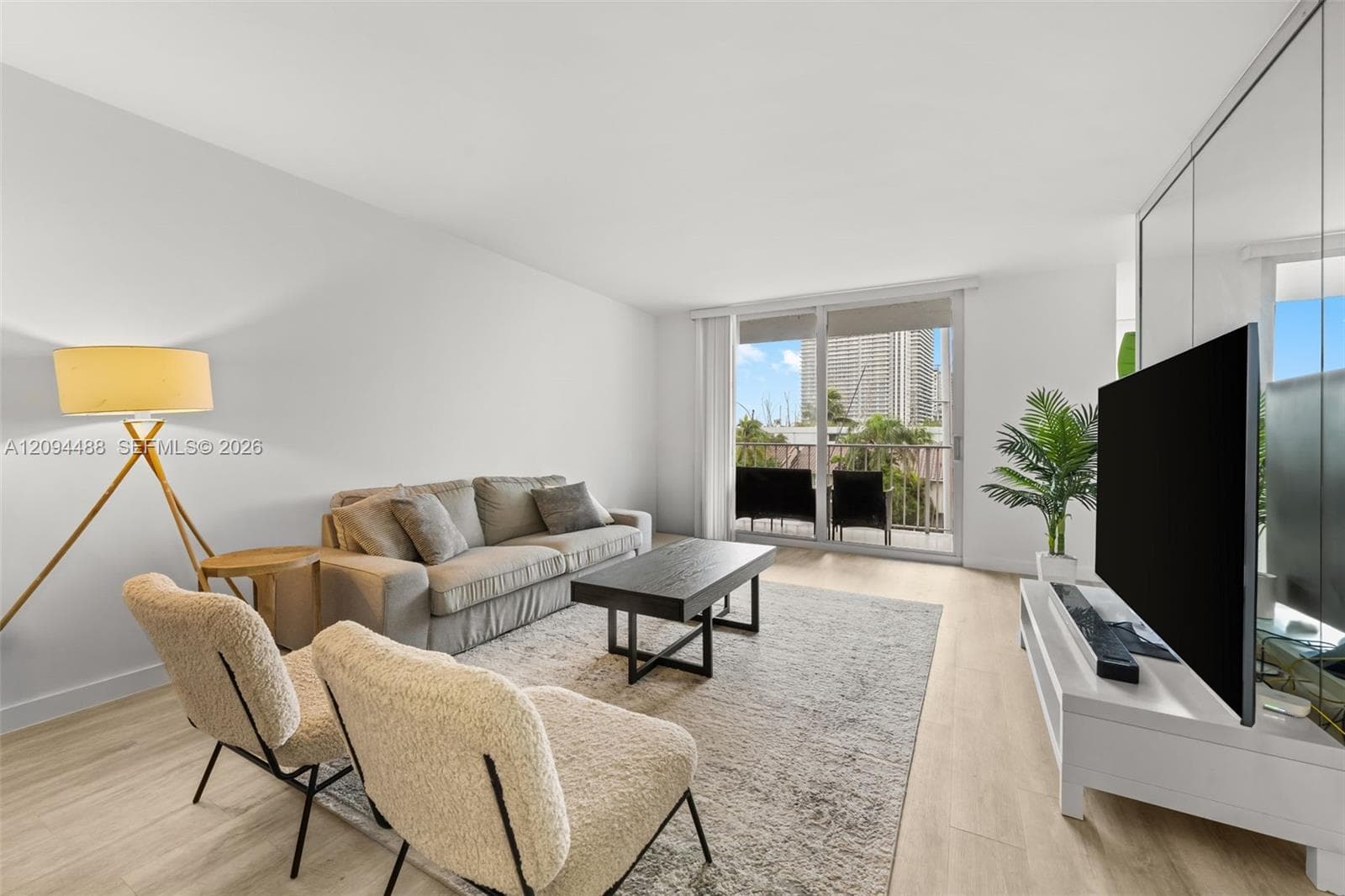 REEF WEST CONDO · #4D in North Miami Beach - Photo 2