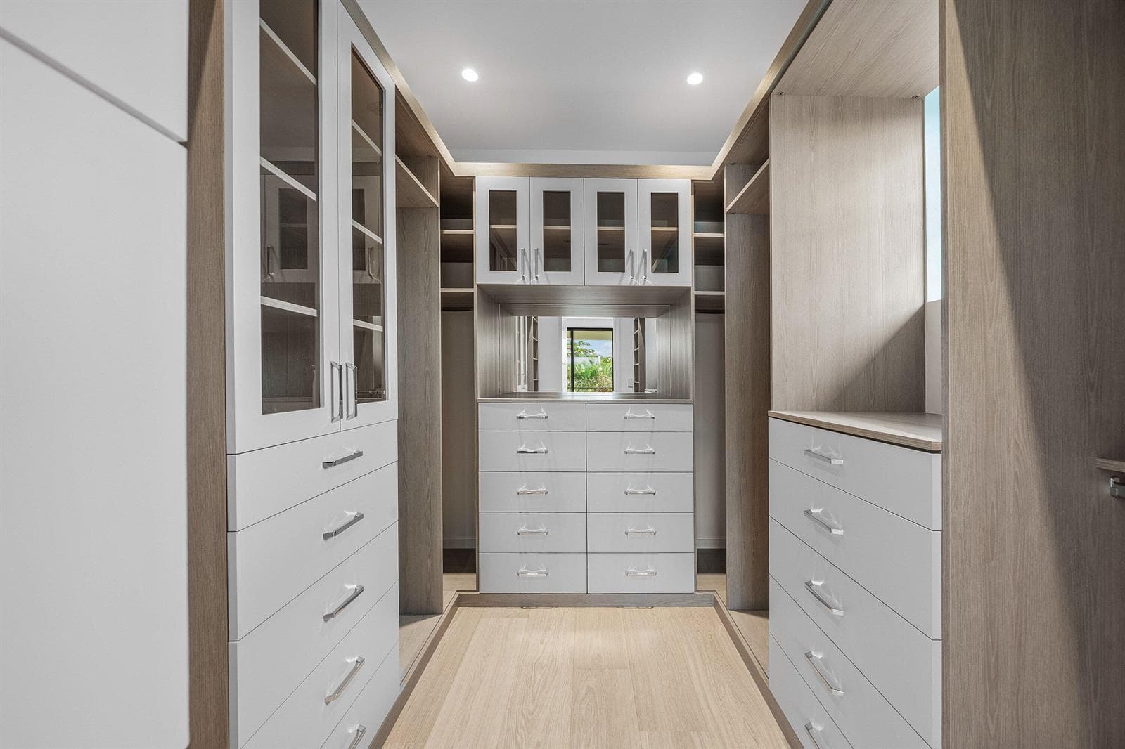 052-145AlhambraPlace-WestPalmBeach-FL-33