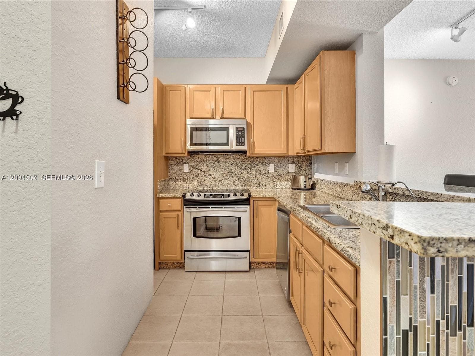 VALENCIA CONDO · #313 in South Miami - Photo 3