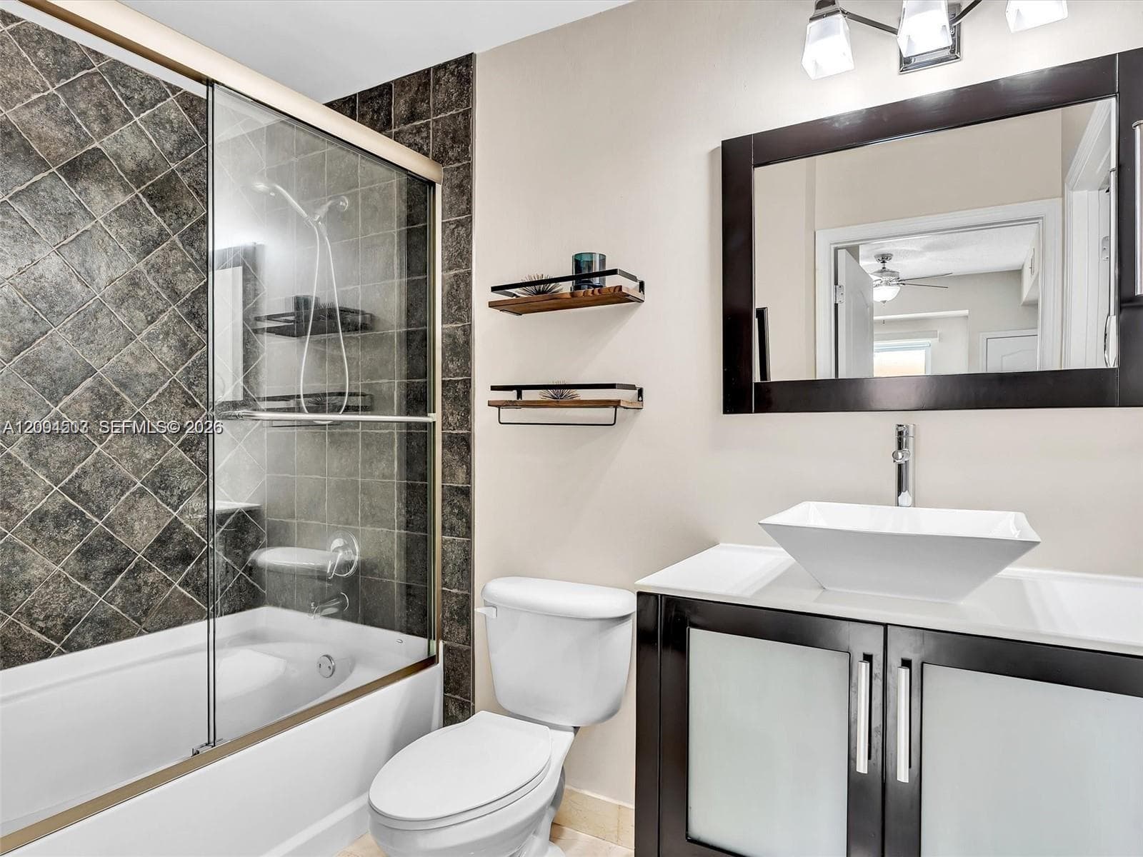 VALENCIA CONDO · #313 in South Miami - Photo 15