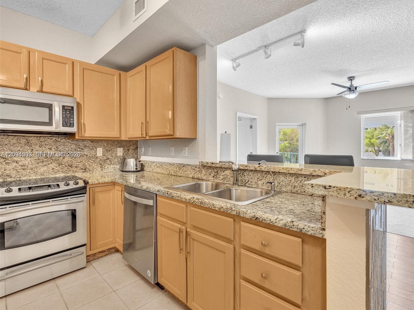 VALENCIA CONDO · #313 in South Miami - Photo 4
