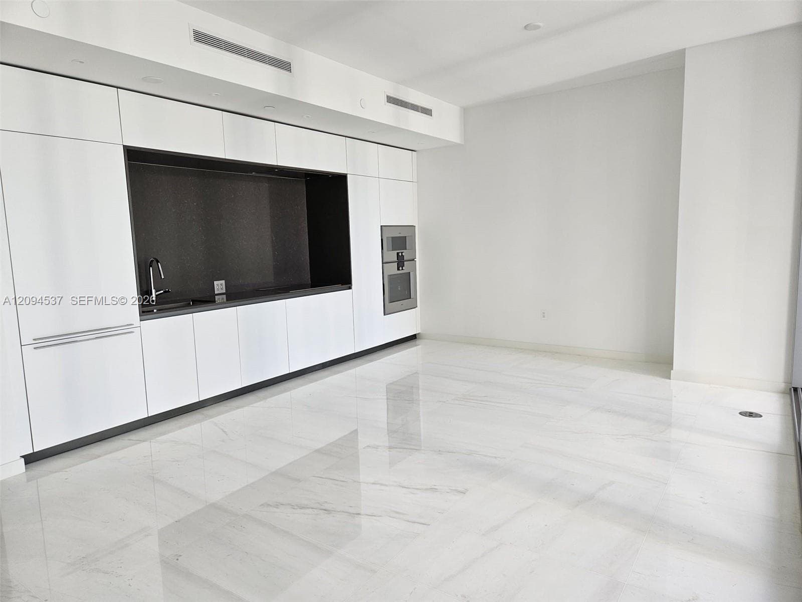 Aston Martin Residences · #2208W in Miami - Photo 7