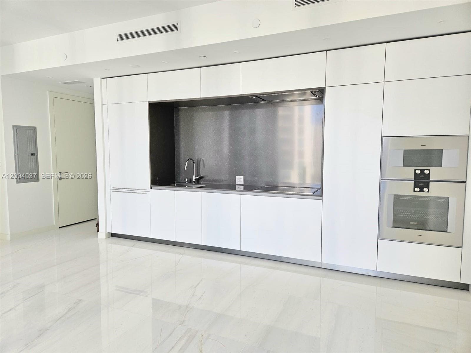Aston Martin Residences · #2208W in Miami - Photo 4