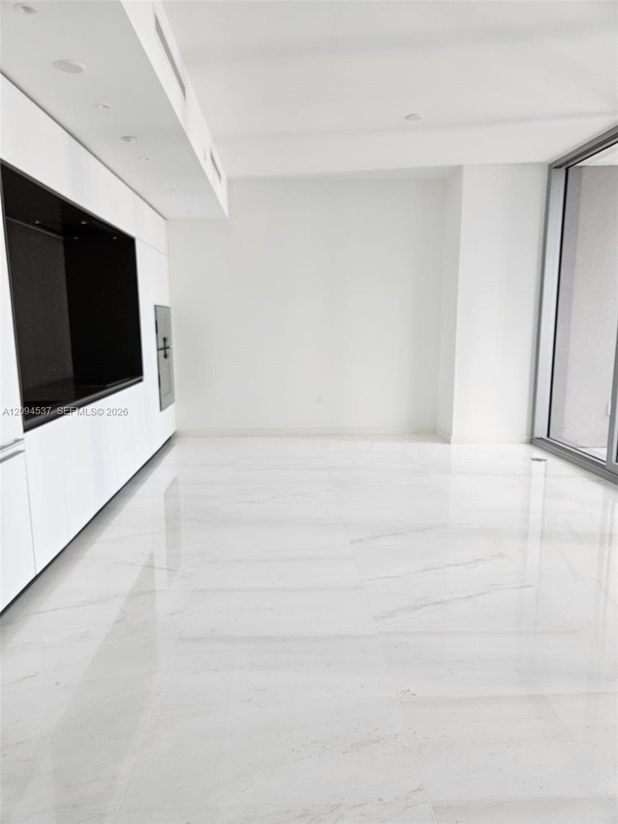 Aston Martin Residences · #2208W in Miami - Photo 8