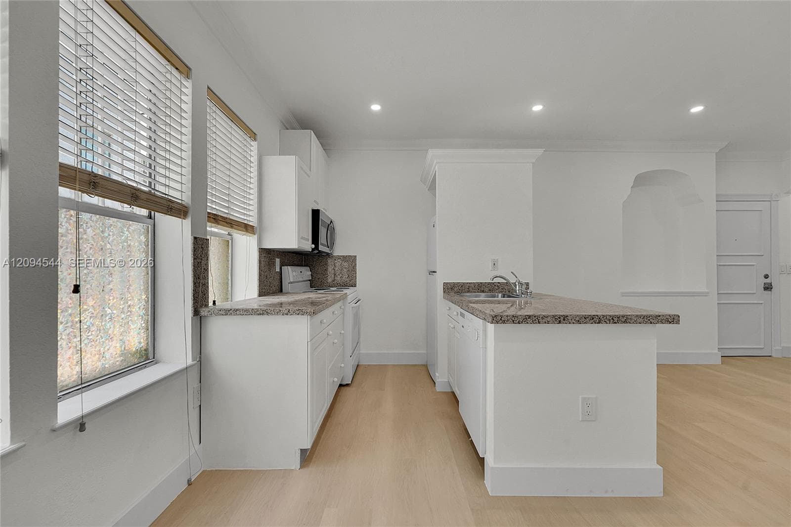 PENN PLAZA CONDO · #103 in Miami Beach - Photo 5