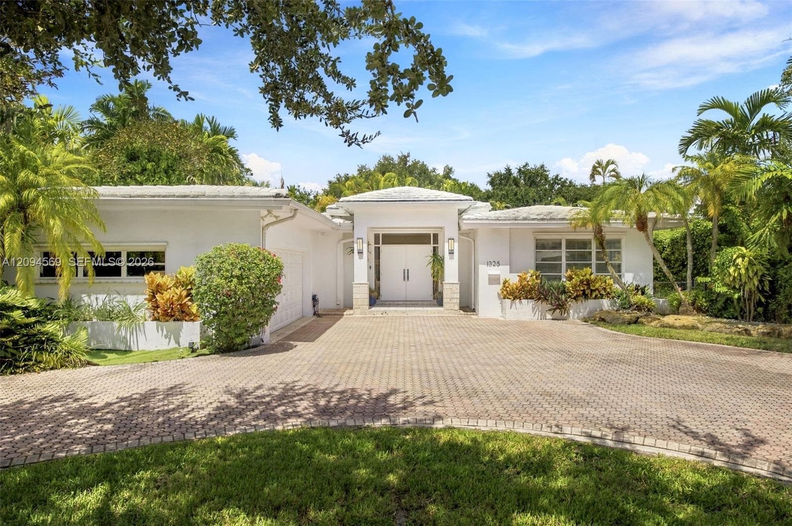 1325 Blue Rd photo 2