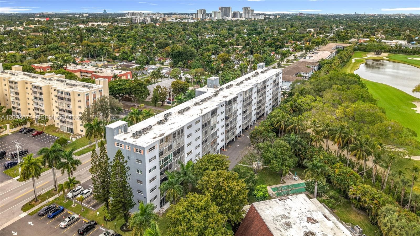 FAIRWAYS ROYALE CONDO · #411 in Hallandale Beach - Photo 31