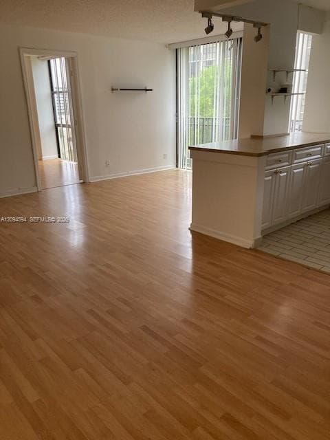 PLAZA OF AMERICAS CONDO P · #624 in Sunny Isles Beach - Photo 2